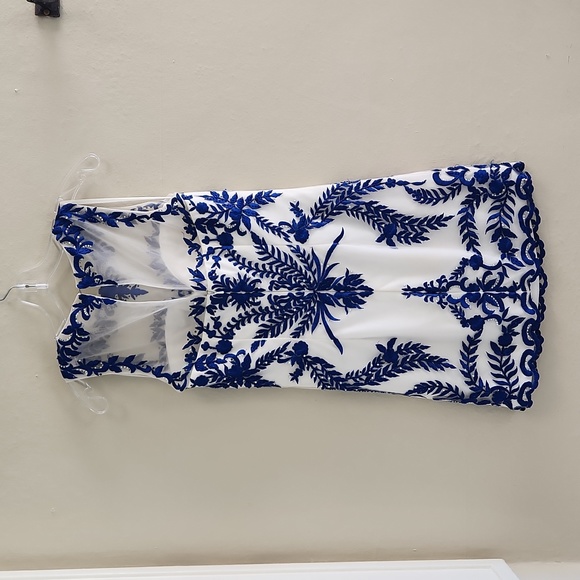 Size 6 Splash Prom white and royal blue lace applique cocktail prom style - Picture 12 of 15